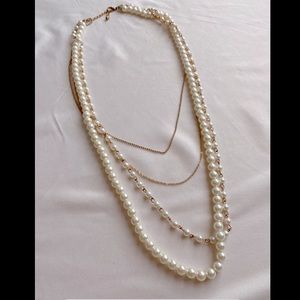 Pearl layered necklace